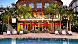 Rundreise Florida Melia Orlando Suite Hotel Hauptgebäude mit Pool
