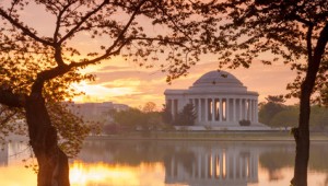 USA Ostküste Reise Jefferson Memorial am Tidal Basin bei Sonnenuntergang