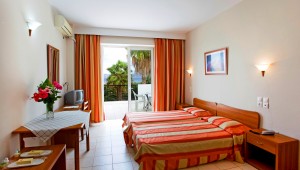 Inselhüpfen Griechenland Hotel Cavo D'oro Zimmer