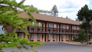 Busrundreise USA Westen - Bryce View Lodge Hotelgebäude