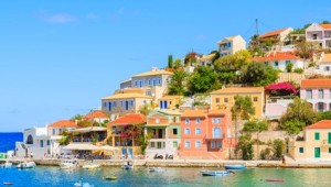 Griechenland Inselhüpfen Reise - Assos Hafen