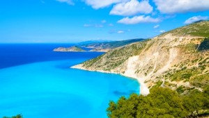 Griechenland Inselhüpfen Reise - Myrtos Beach Lefkas